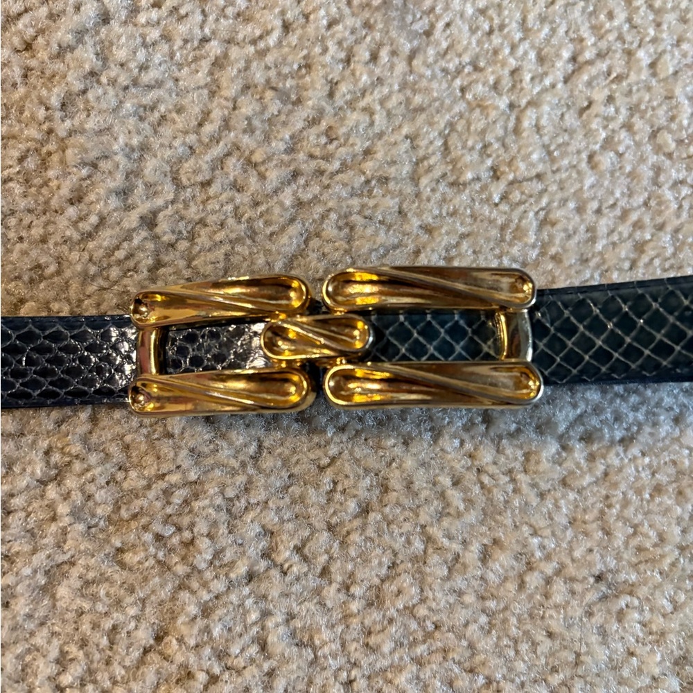 Amanda Smith Genuine Snake Skin Size L Blue